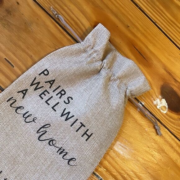 NWT Wool + Pepper Co. CUSTOM New Home Premium Burlap Wine Bag - Picture 4 of 4